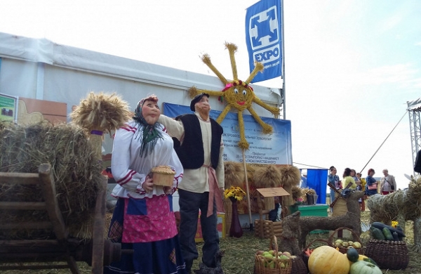 <br />
В Саратове открылась сельскохозяйственная выставка «Саратов-Агро. День Поля»<br />
