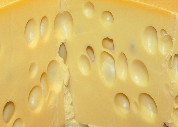 Опасный сыр чуть не попал в руки приморцев
