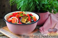 Салат из баклажанов, помидоров и перца