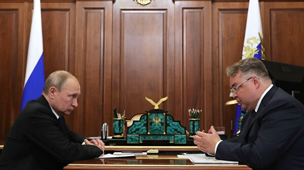<br />
Путин рассмотрит предложения губернатора Ставрополья по развитию села<br />
